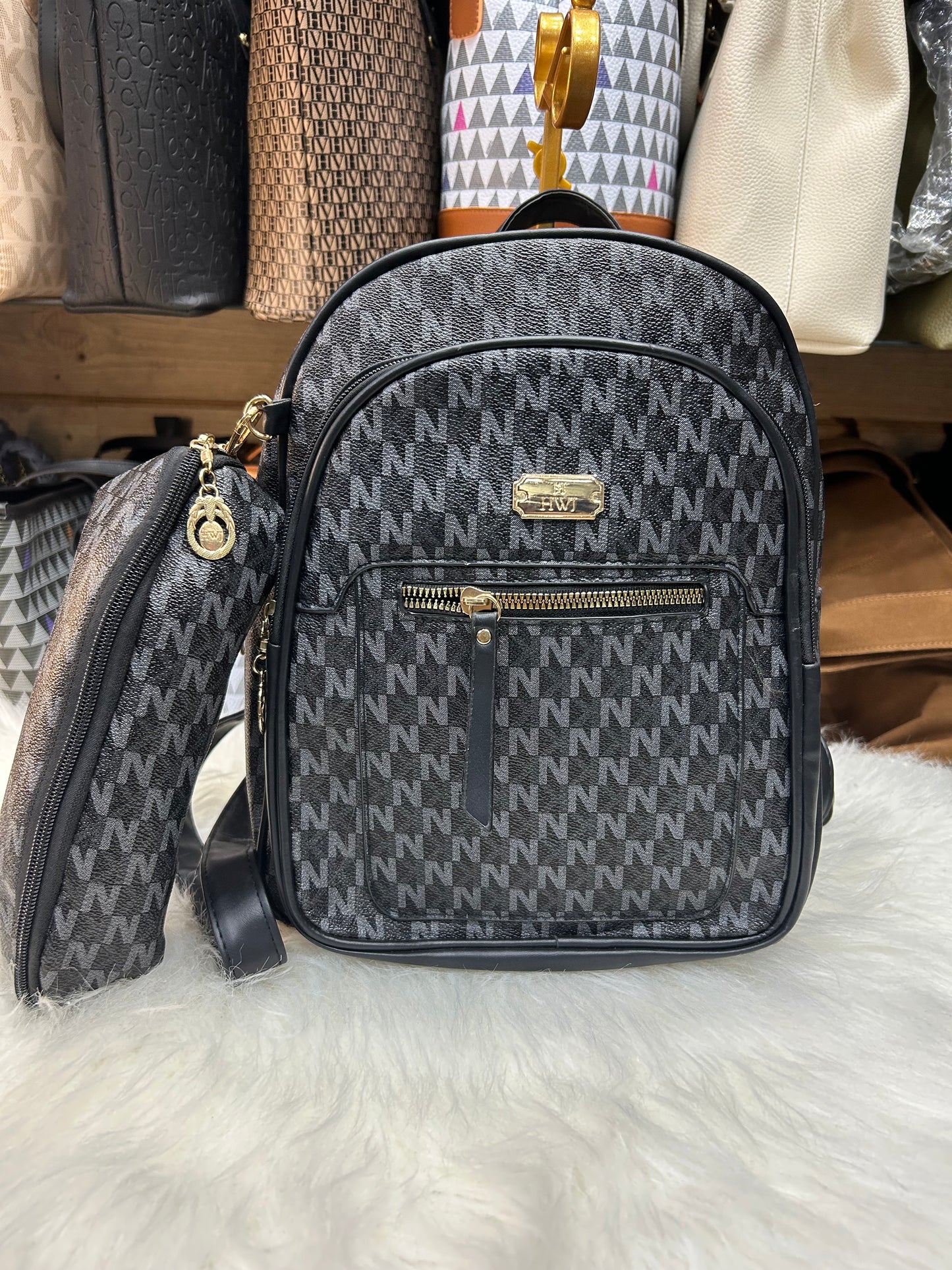 Mochila com porta itens