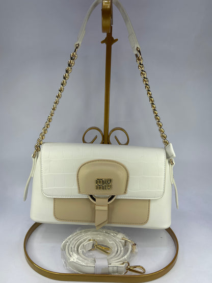 Bolsa de mão com alça tira colo