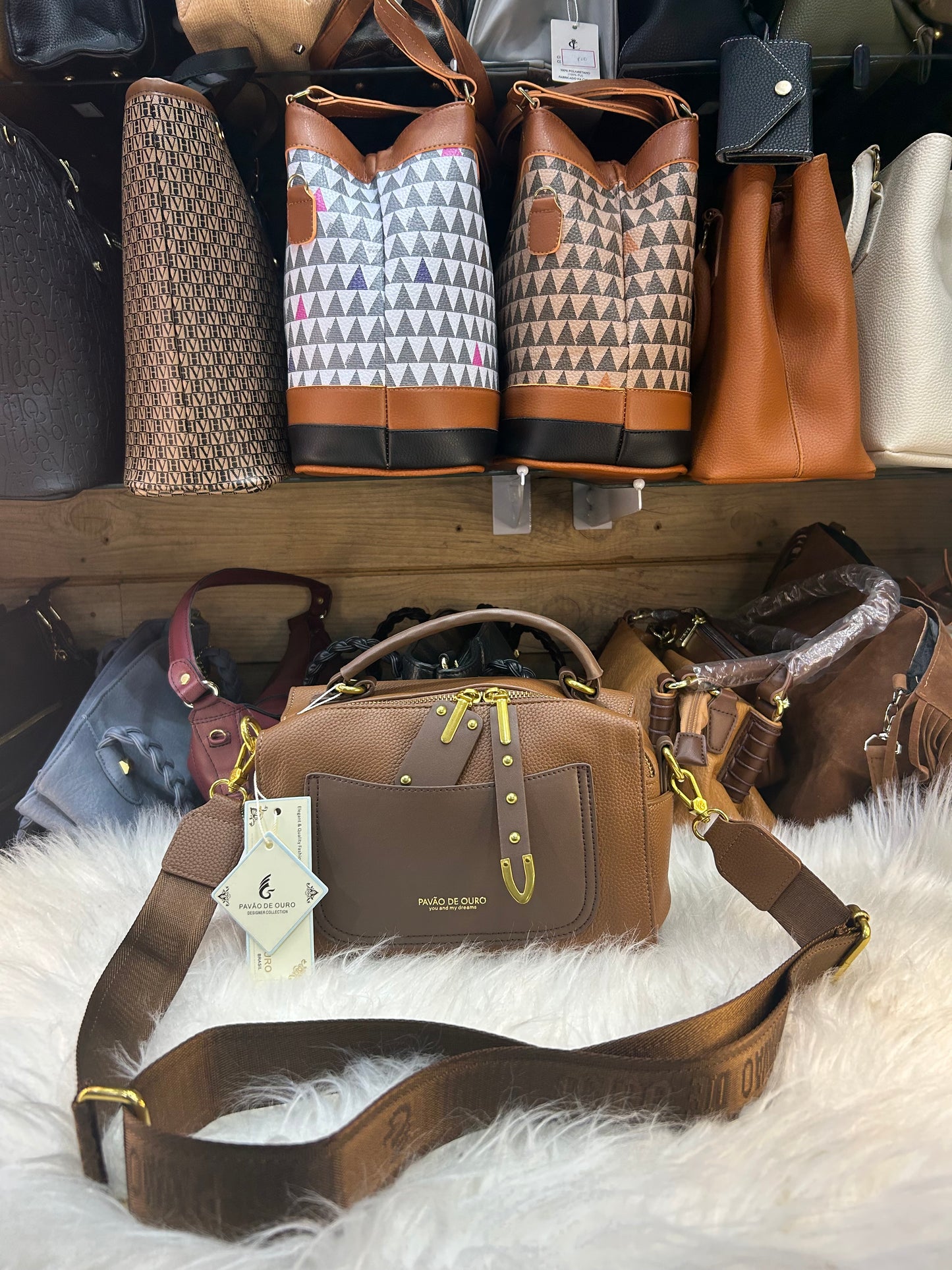 Bolsa frasqueira pavão de ouro