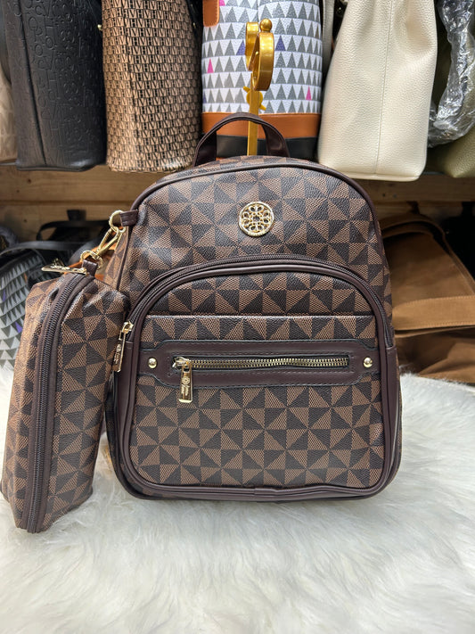 Mochila com porta itens