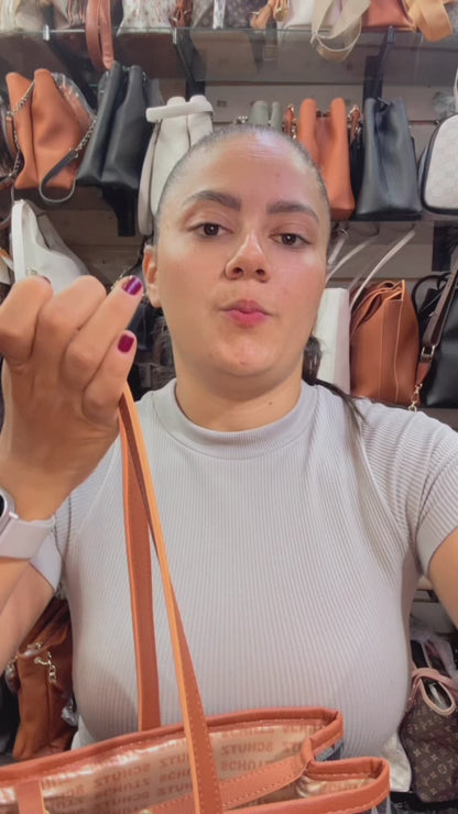 Bolsa grande quadrangulada