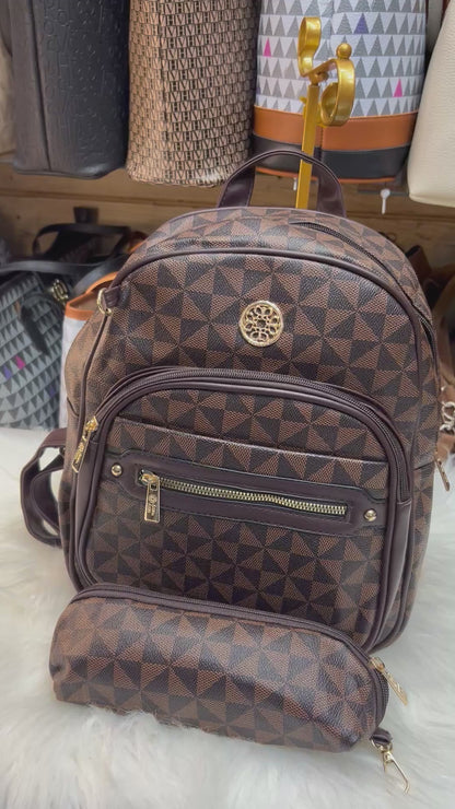 Mochila com porta itens